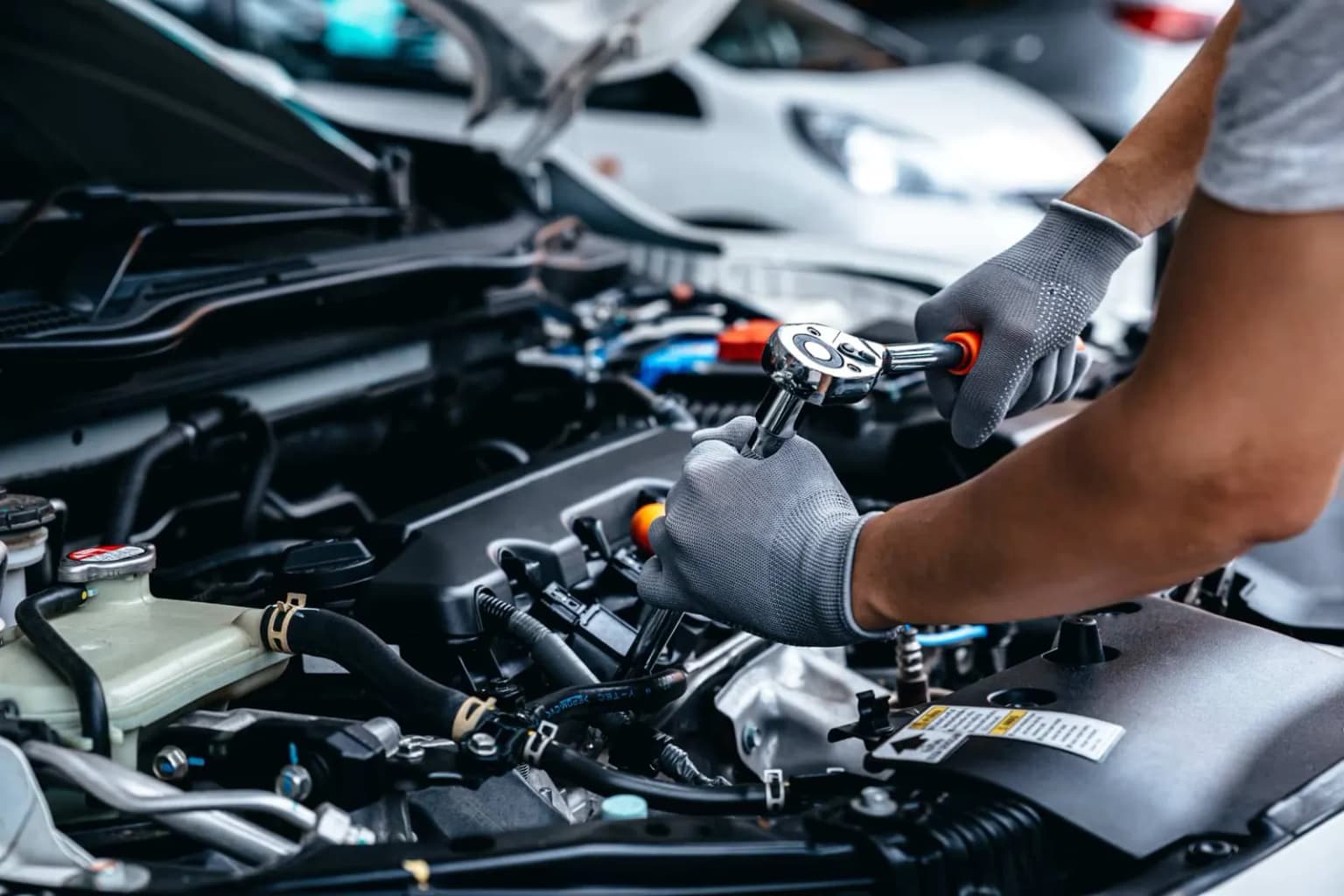Tips Merawat Mobil yang Lama Terparkir