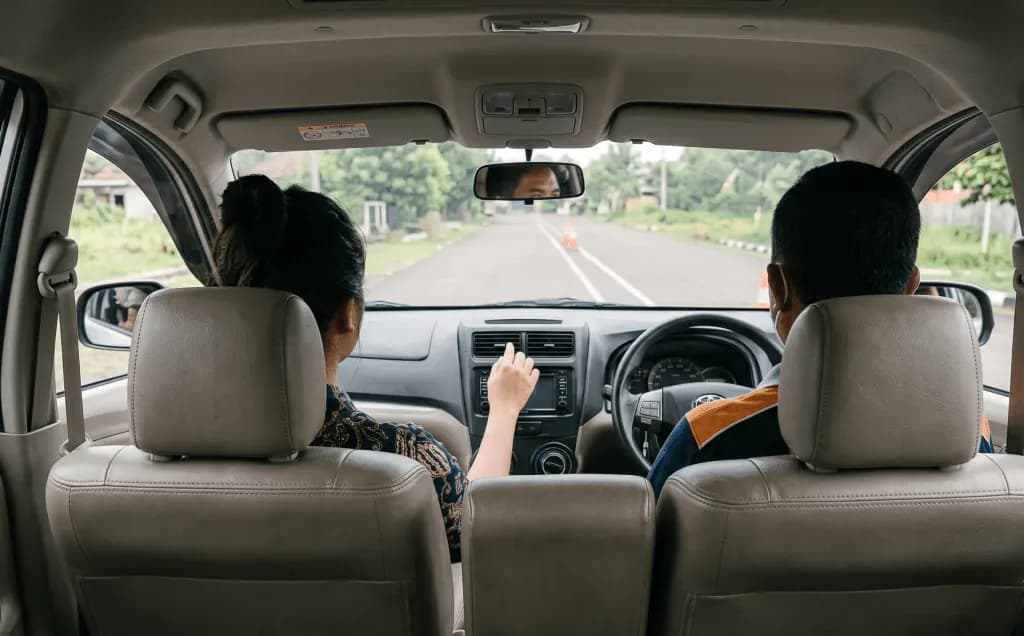 Baru Pertama Kali Rental Mobil? Jangan Lewatkan Tips Ini!