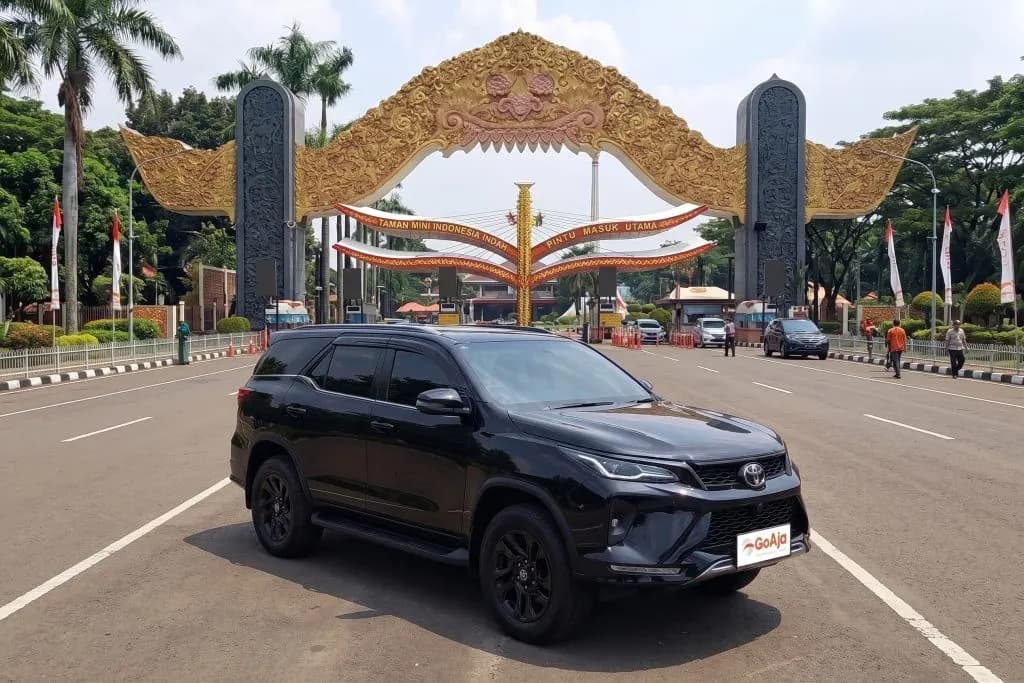 Kenapa Toyota Fortuner Cocok untuk Perjalanan dari Taman Mini?