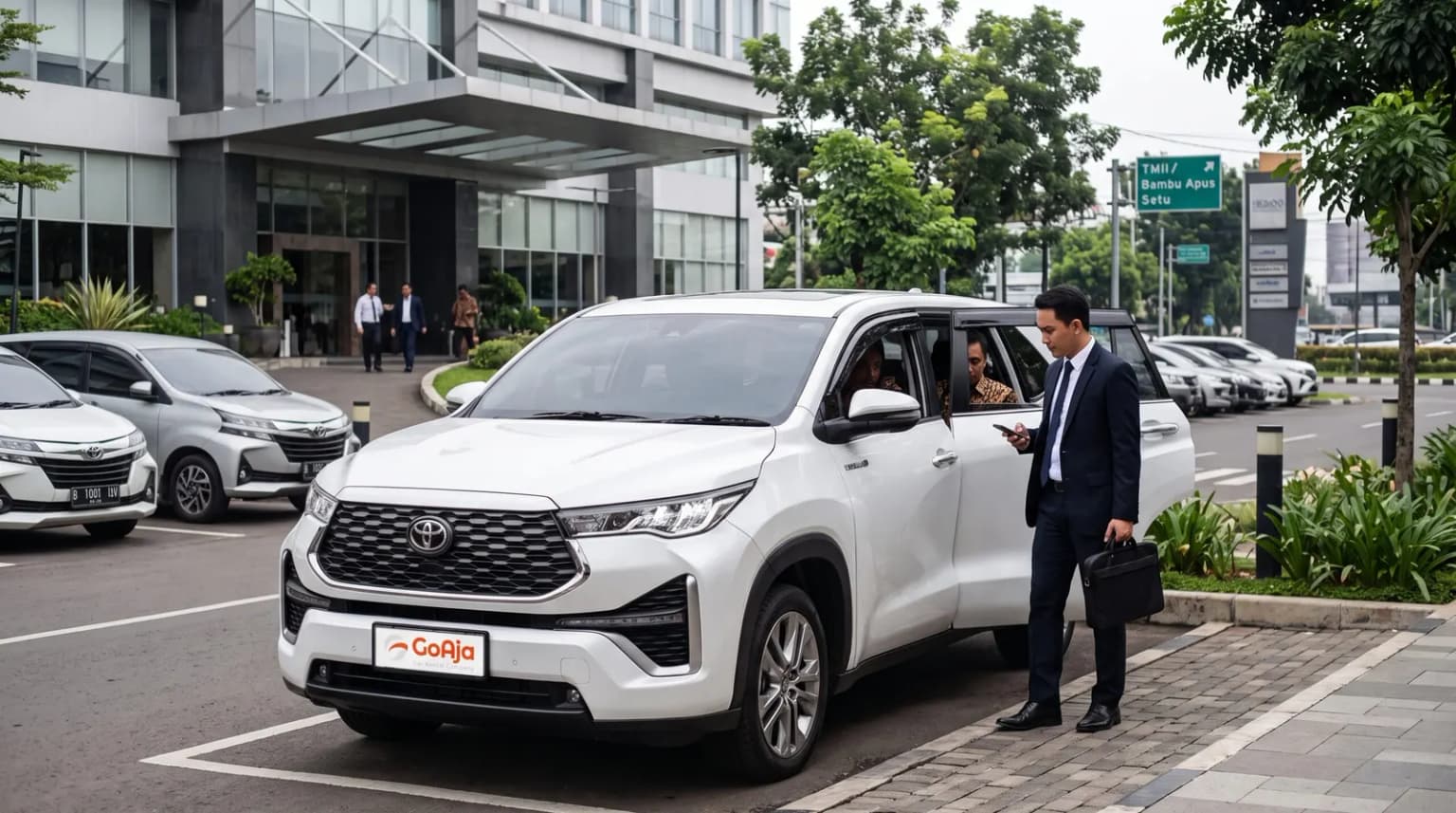 Sewa Innova Zenix Cipayung untuk Keluarga dan Perjalanan Bisnis