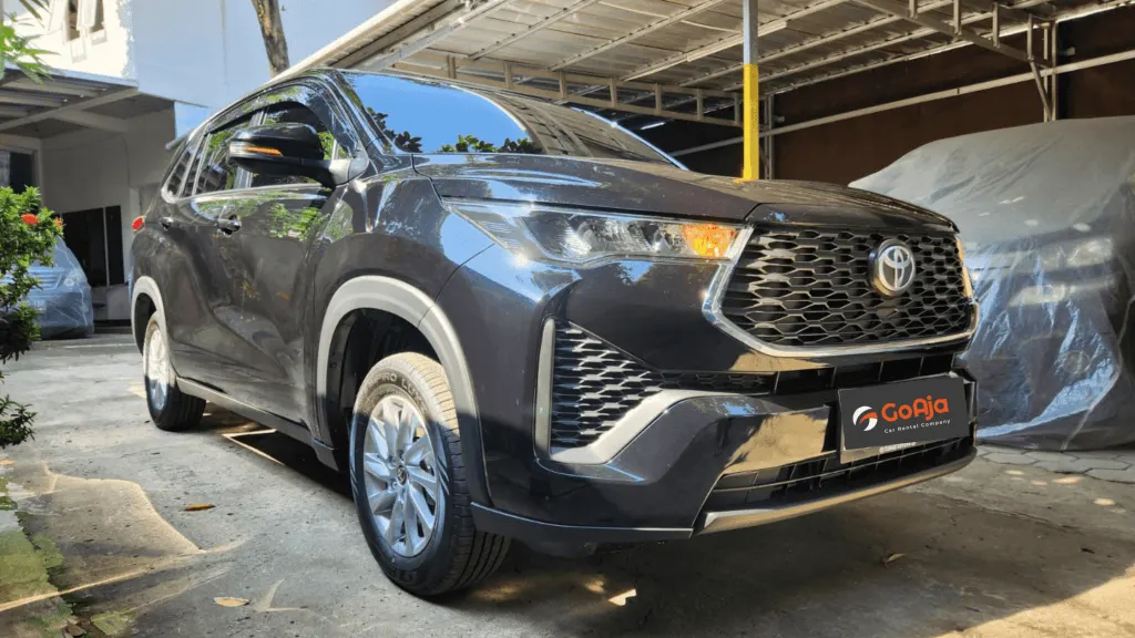 6. Toyota Innova Zenix-min