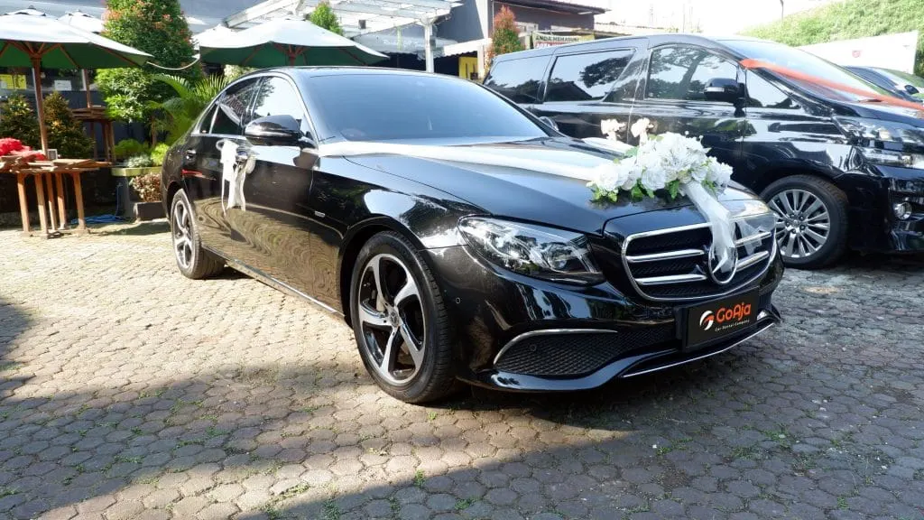 Wedding Car E300