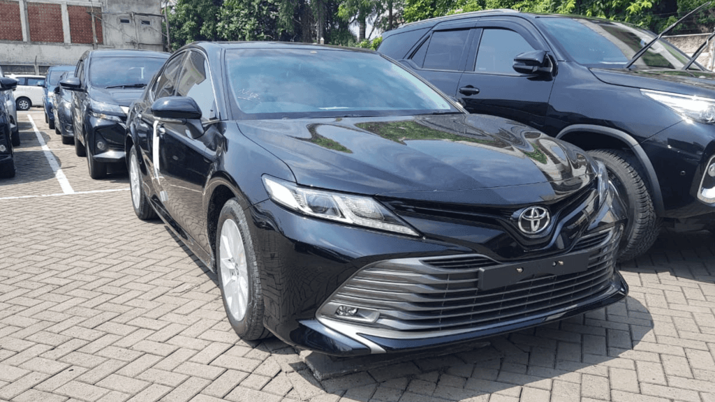 3. Toyota Camry-min
