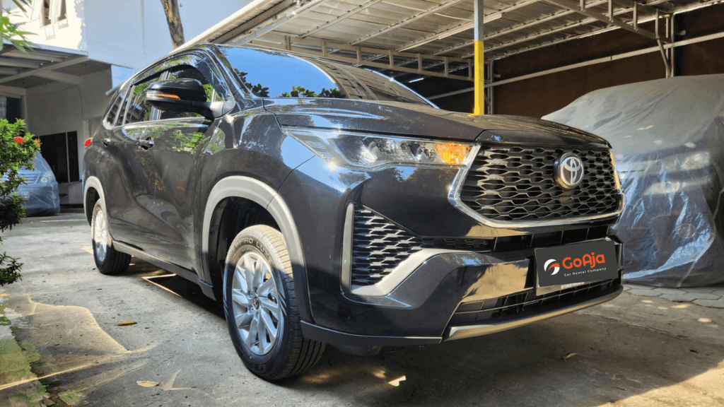 6. Toyota Innova Zenix-min