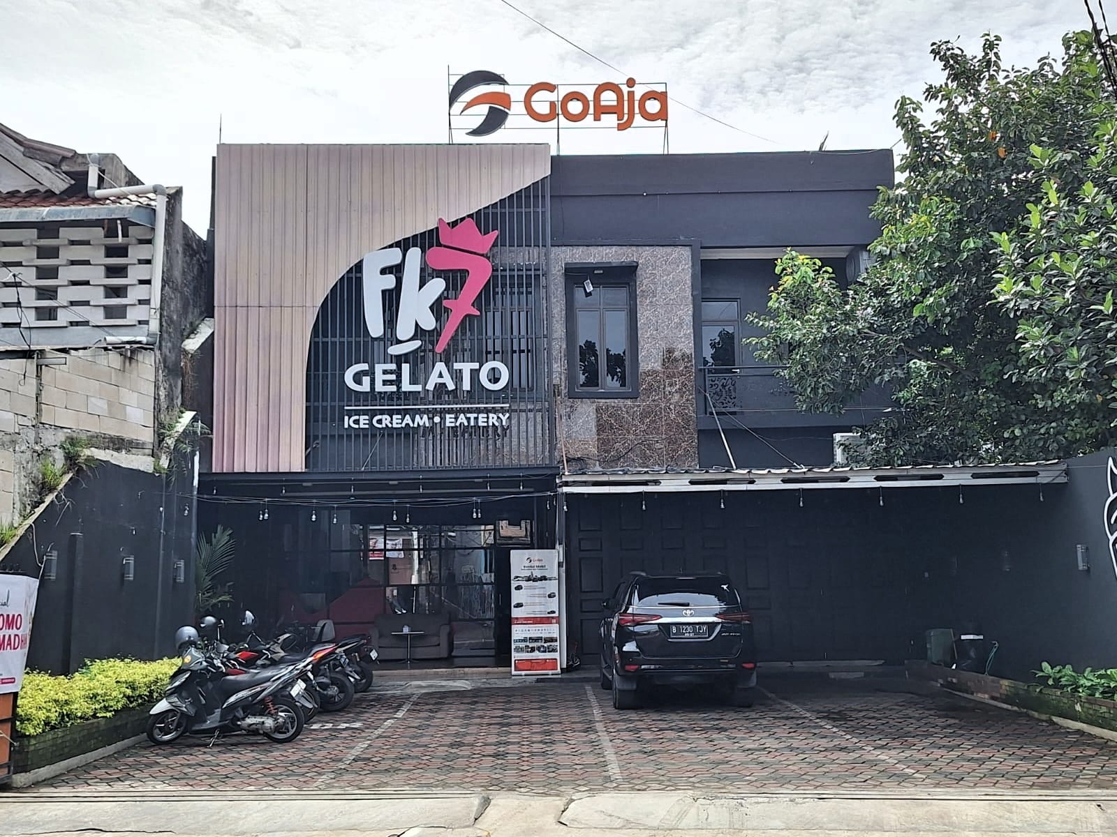 Sewa Mobil Cipayung GoAja Car Rental Solusi Transportasi Nyaman, Aman, dan Terpercaya