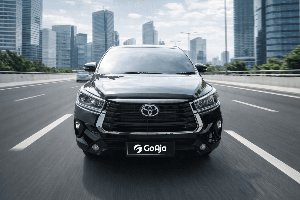 Harga Sewa Mobil Innova Harian